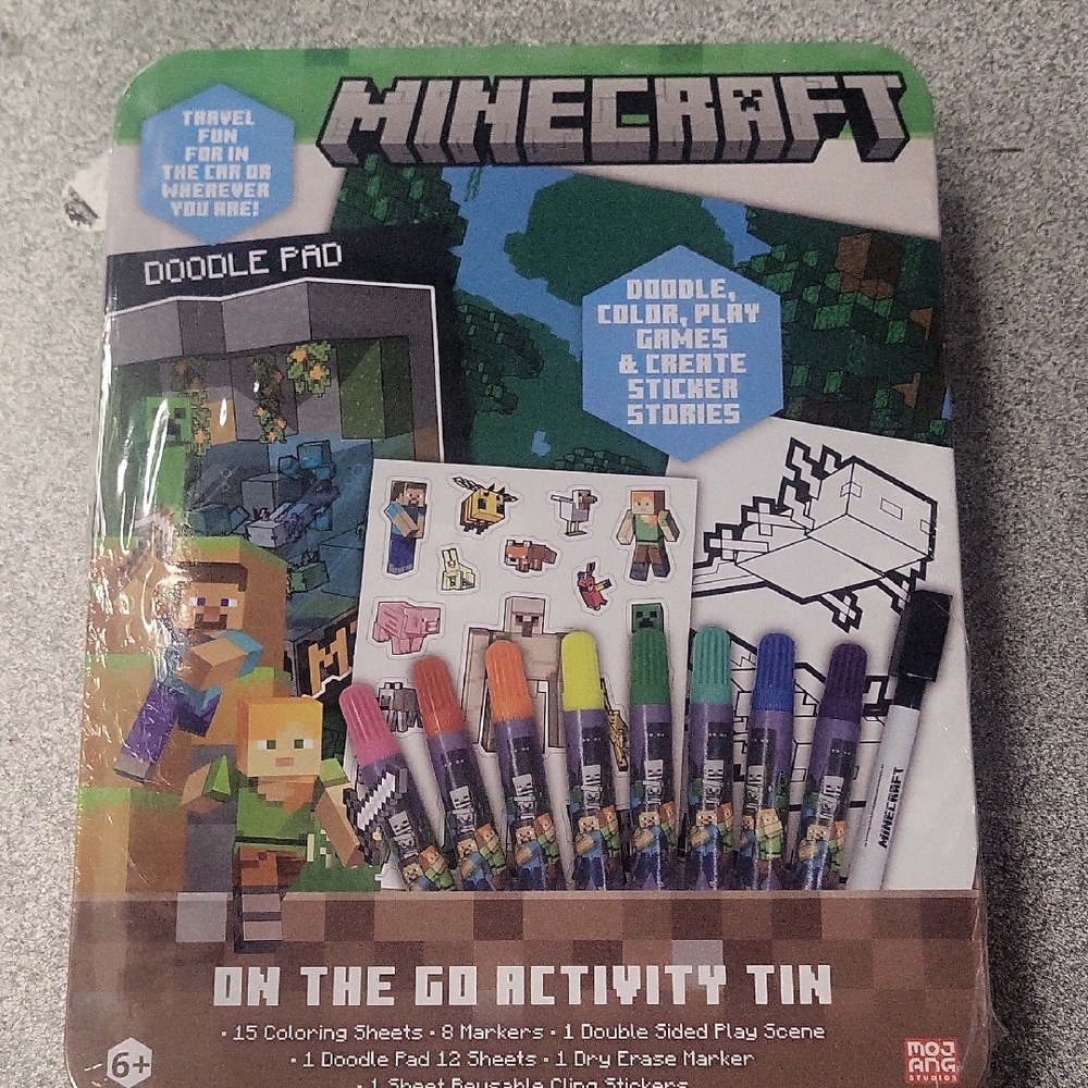 On The Go Activity Tin - Multicolor